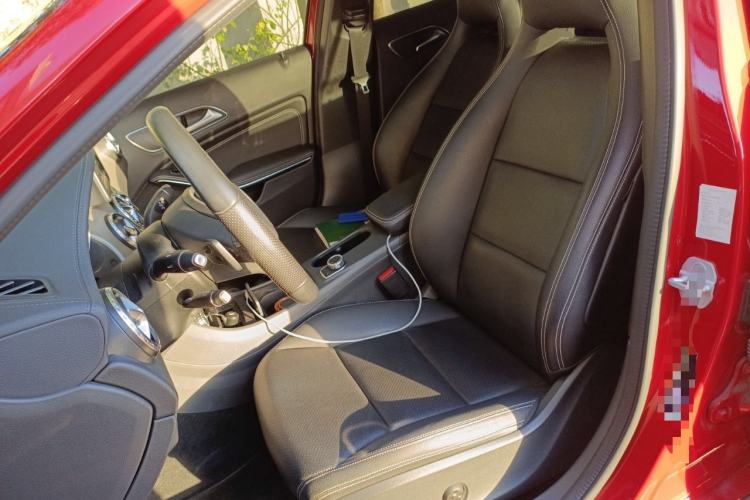 Used Mercedes-Benz GLA 2015 GLA 220 4MATIC Fashion Model
