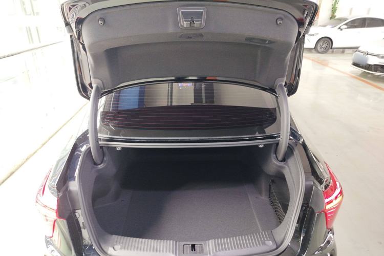 Used Hongqi H5 2023 1.5T DCT Smart Connect Flagship Edition
