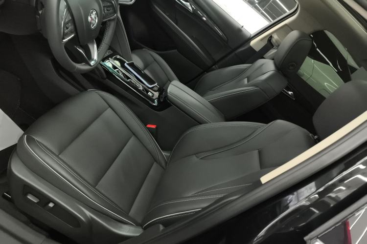 Used Buick Envision 2022 Facelift Encore S 552T Two-Wheel-Drive Luxury Model