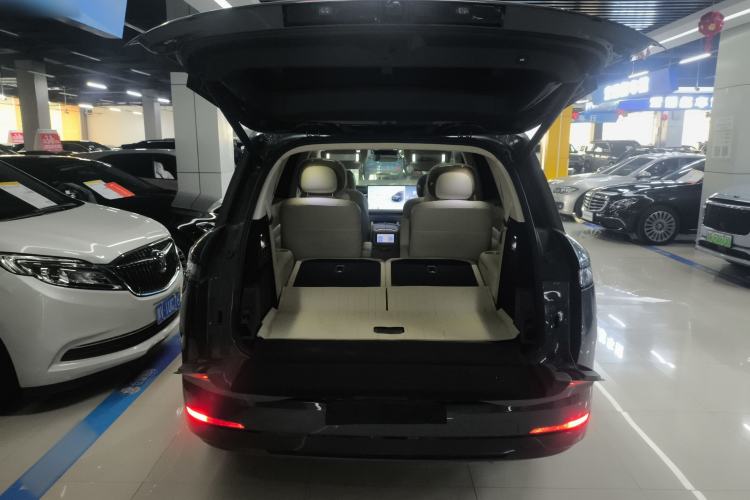 Used Lynk & Co 900 2025 2.0T Ultra