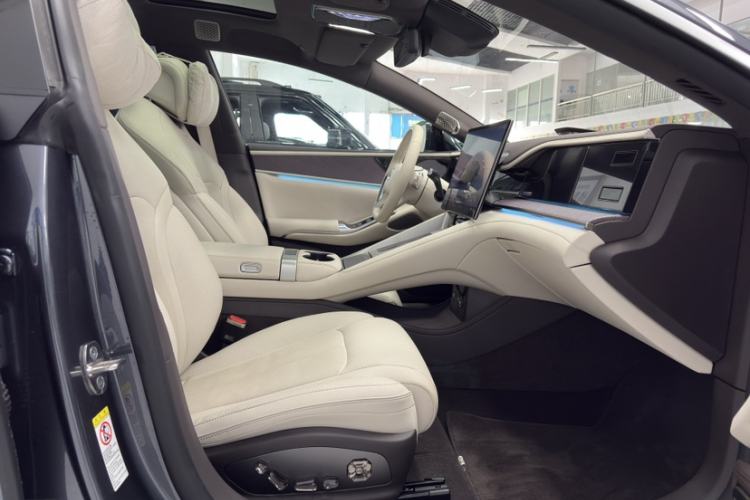 Used Denza Z9 2024 1100 km Four-Wheel Drive Max Version