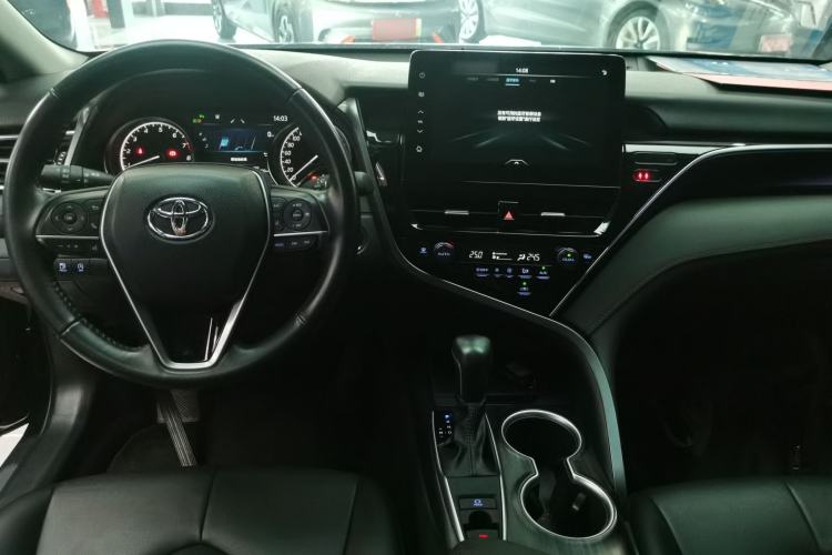 Used Toyota Camry 2021 2.0G Luxury Edition
