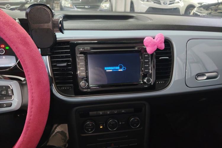 Used Volkswagen Beetle 2015 180TSI model
