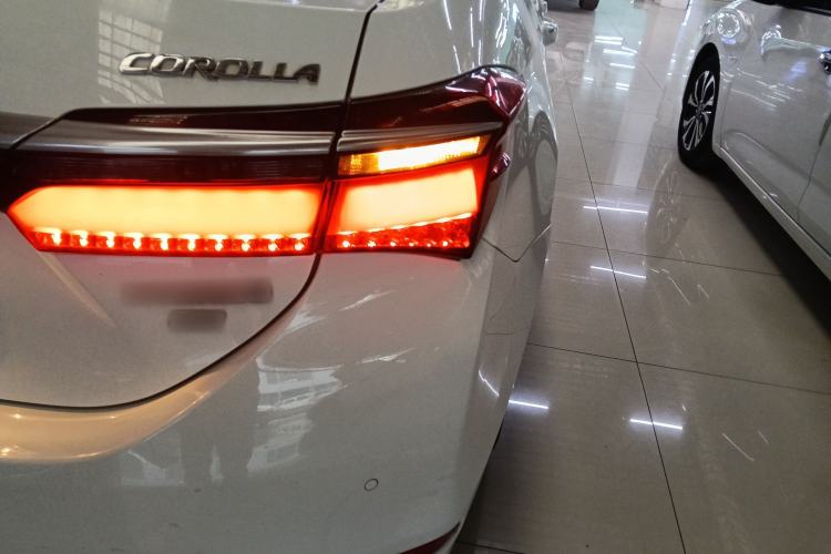 Used Toyota Corolla 2017 Revised Dual-Engine 1.8L E-CVT Elite Edition