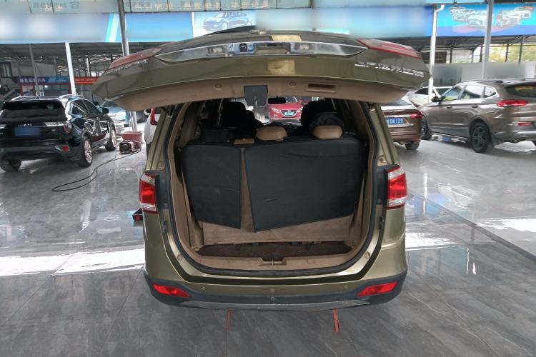 Used Baojun 730 2014 1.5L manual luxury trim 7 seats
