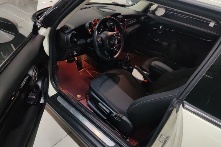 Used  MINI 2018 1.5T ONE PLUS
