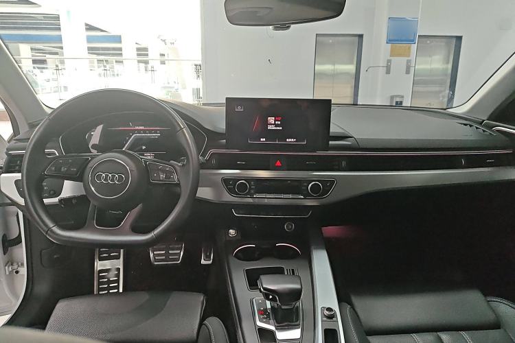 Used Audi A4L 2022 40 TFSI Luxury Dynamic Model
