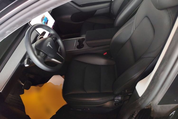 Used Tesla Model Y 2023 Rear-Wheel-Drive Version
