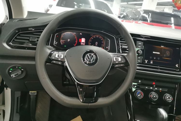 Used Volkswagen T-ROC 2020 280TSI DSG Two-Wheel Drive Comfort Version