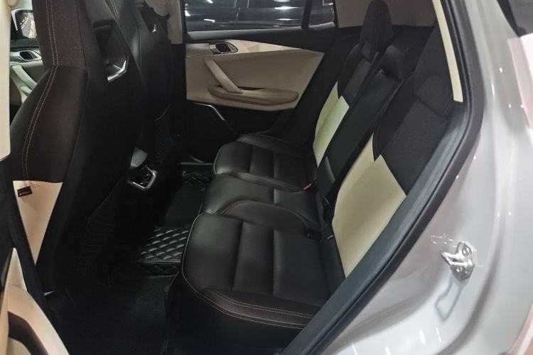 Used Lynk & Co 06 EM-P 2022 PHEV 84 km Range Pro Version
