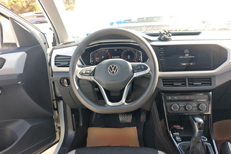 Used Volkswagen Tacqua 2021 200TSI DSG JoyConnect Edition
