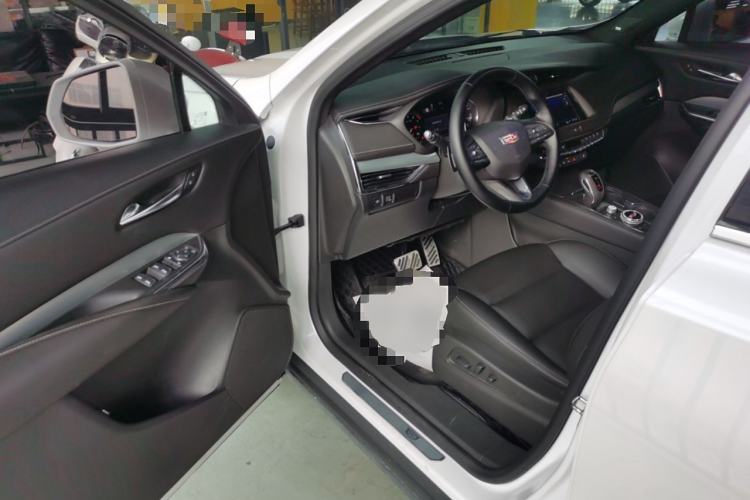 Used Cadillac XT4 2018 28T Two-Wheel Drive Leading Version
