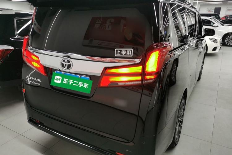 Used Toyota Alphard 2018 Revised Version 3.5L Premium Edition

