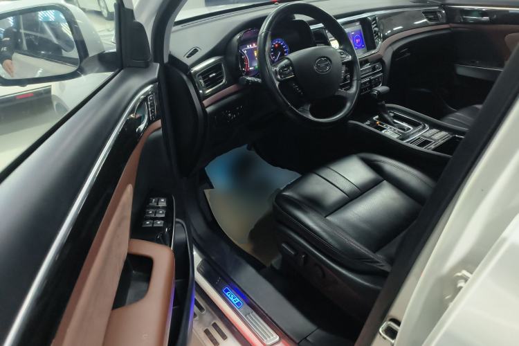 Used GAC Trumpchi GS8 2017 320T Two-Wheel Drive Luxury Smart Connectivity Version (7 Seats)