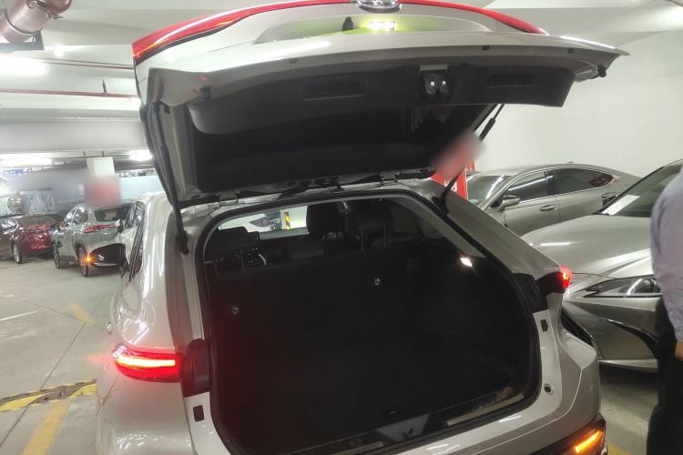 Used Toyota Venza 2022 Dual-Engine 2.5L CVT Two-Wheel Drive Luxury Edition
