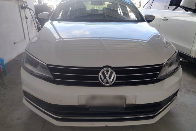 Used Volkswagen Sagitar 2015 230TSI Automatic Comfort Version
