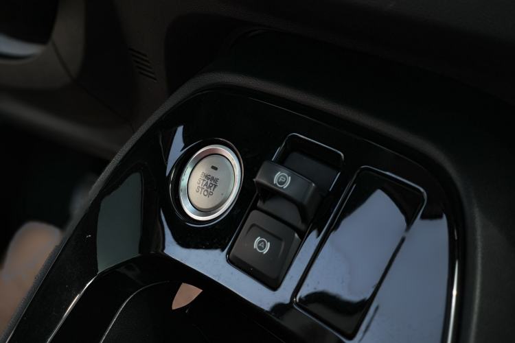 Used Haval H2s 2017 Blue Label 1.5T Manual Elite Model
