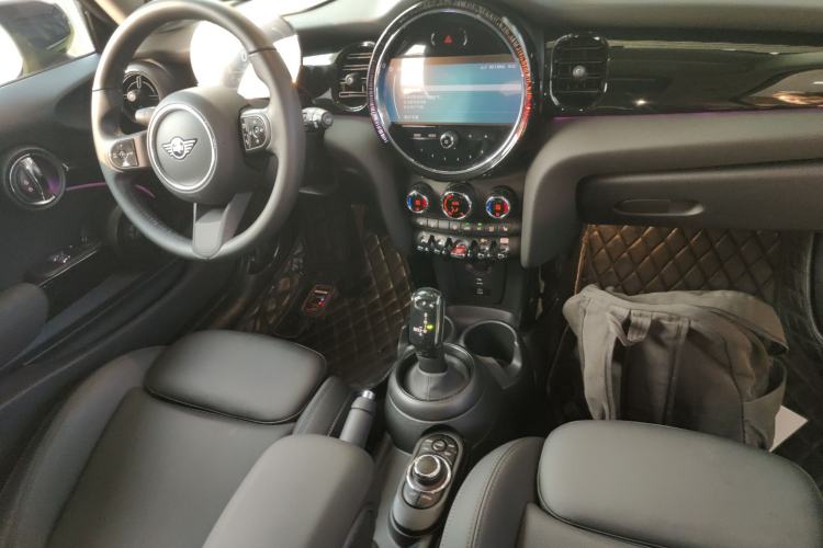 Used  MINI 2023 1.5T COOPER Artist
