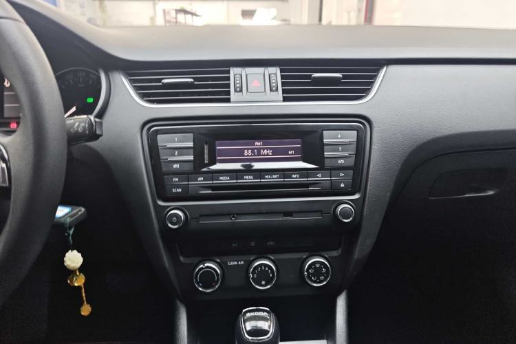 Used Skoda Octavia 2016 1.6L Automatic Chuanxing Edition
