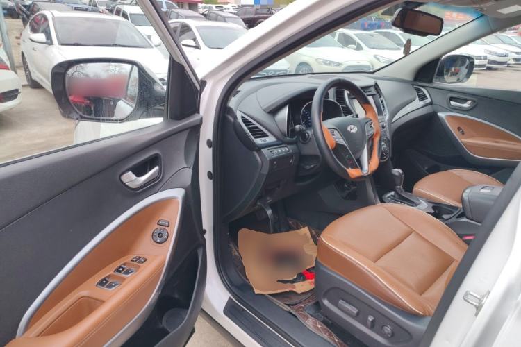 Used Hyundai Santa Fe 2017 2.0T Automatic All-Wheel Drive Smart 7-Seater
