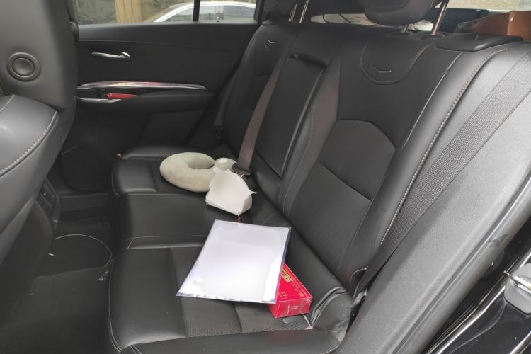 Used Cadillac XT4 2018 28T Two-Wheel Drive Tech Version