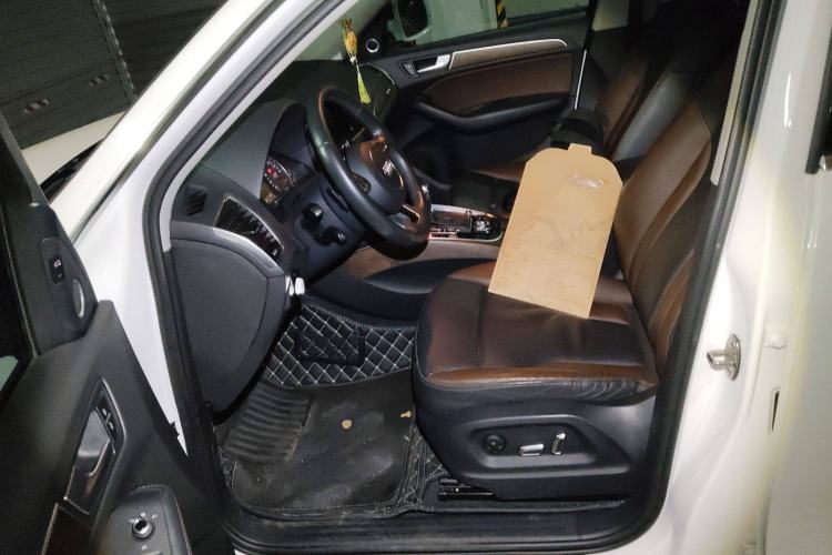 Used Audi Q5 2017 Plus 40 TFSI Technology Model
