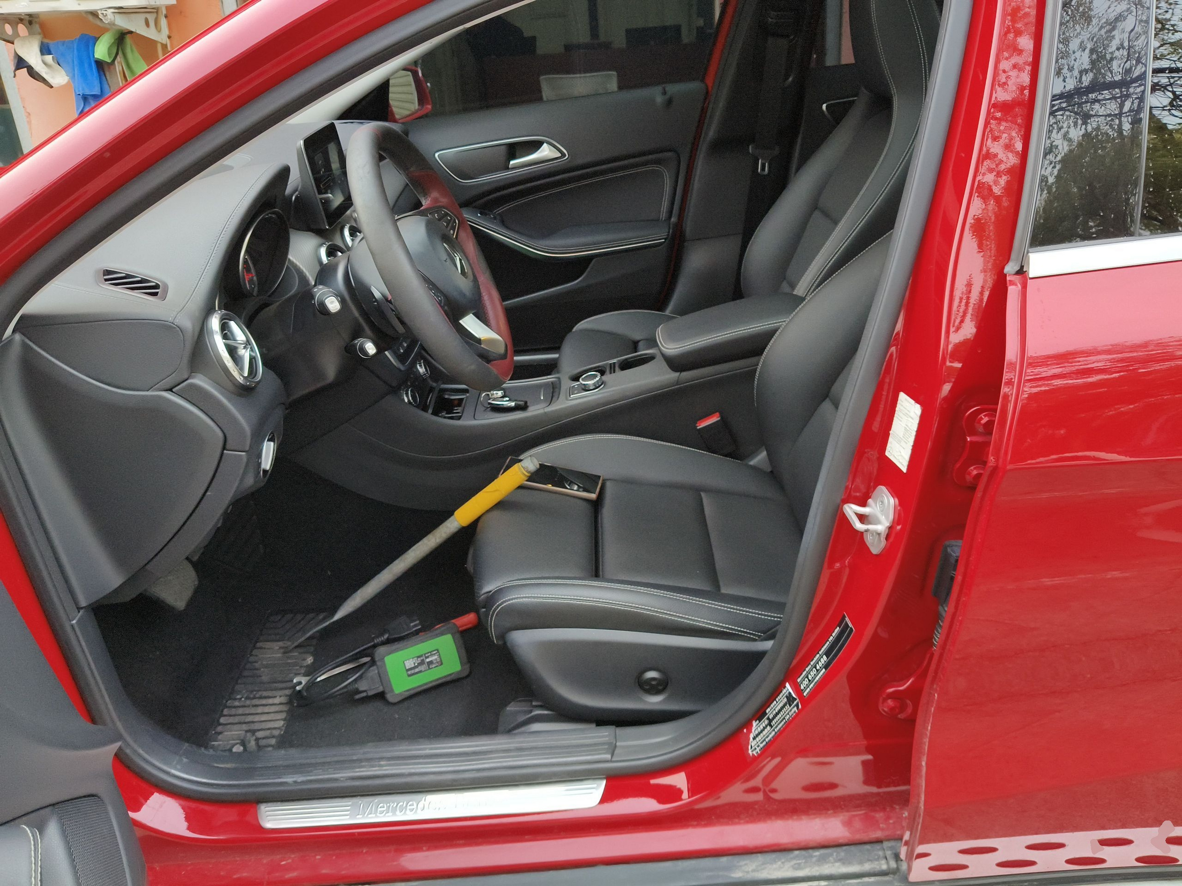 Переднее сиденье в автомобиле