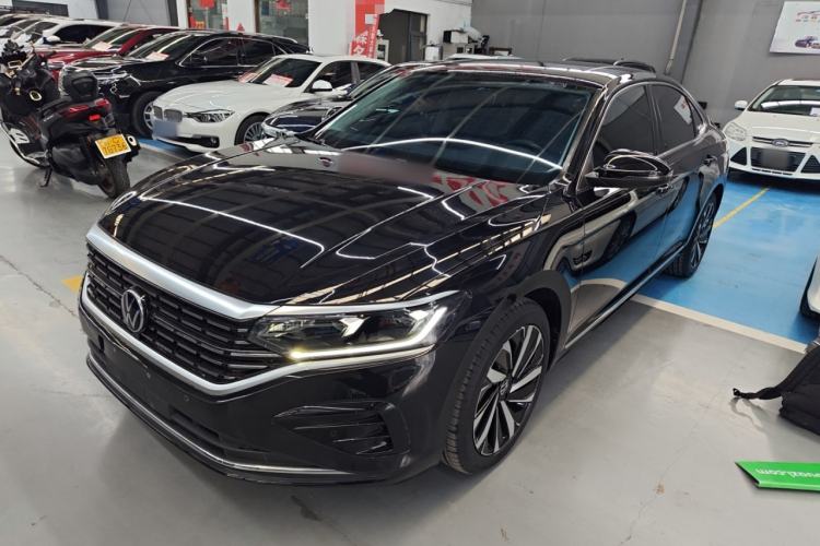 Used Volkswagen Passat 2022 330TSI Elite Edition Custom Version
