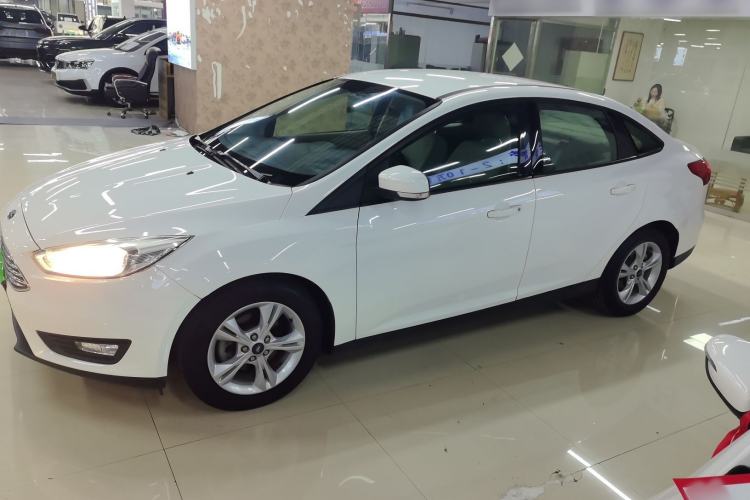 Used Ford Focus 2017 Sedan 1.6L Automatic Comfort Plus SmartDrive Edition
