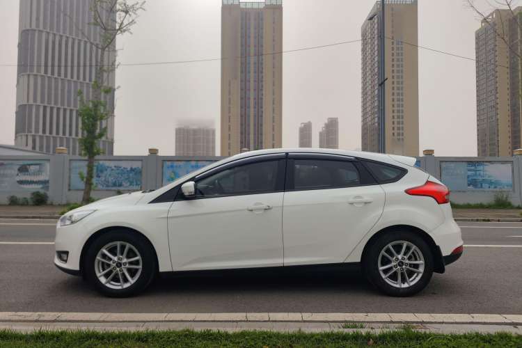 Used Ford Focus 2017 Hatchback 1.6L Automatic Fashion Edition Smart Drive Version
