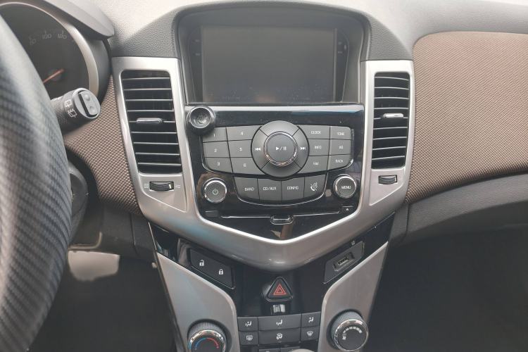 Used Chevrolet Cruze 2013 Hatchback 1.6L Automatic Luxury Model
