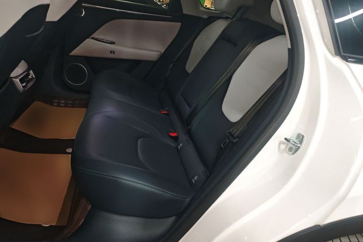 Used ARCFOX Alpha T5 2025 520 PRO
