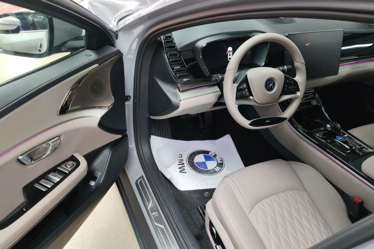 Used BYD Han 2025 DM-i 125KM Prestige Model
