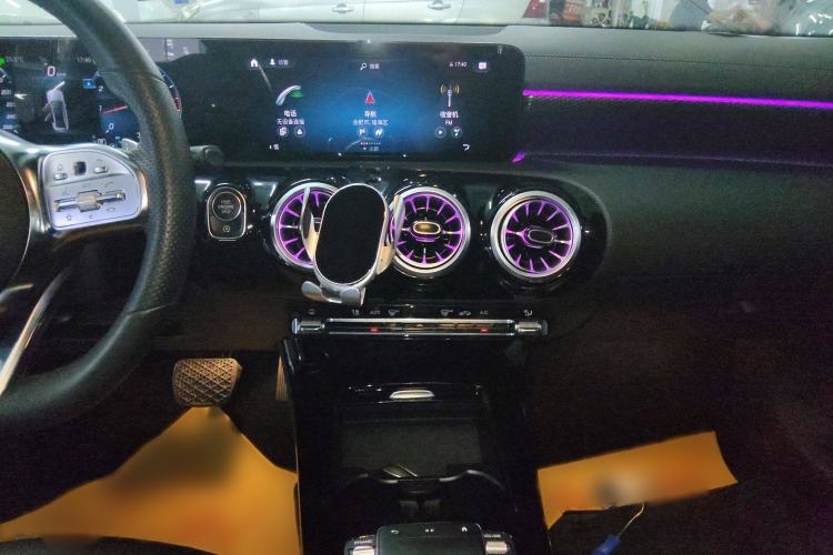 Used Mercedes-Benz A-Class 2022 Restyled A 200 L Sport Sedan Fashion Version
