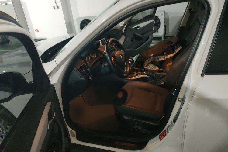 Used BMW X1 2014 sDrive18i Leading Model
