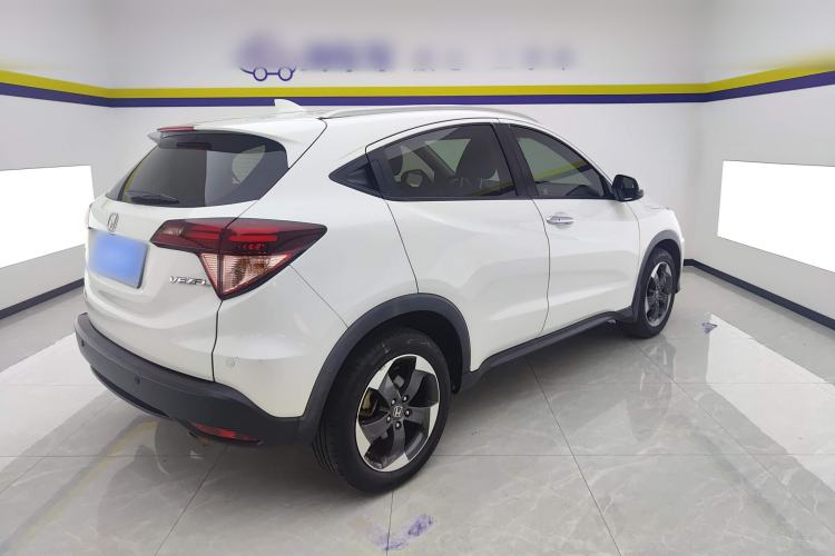 Used Honda Vezel 2015 1.8L CVT 2WD Luxury Model
