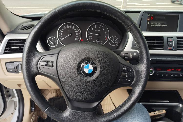 Used BMW 3 Series 2014 320Li Fashion Model
