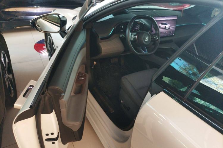 Used Zeekr 001 2024 ME Edition 100 kWh All-Wheel Drive
