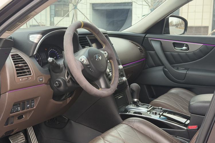 Used Infiniti QX70 2013 3.7L Standard Edition
