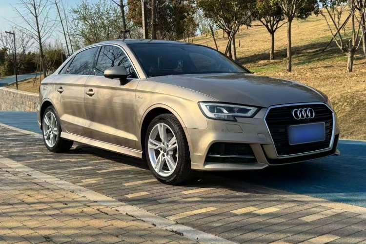 Used Audi A3 2019 Limousine 35 TFSI Fashion Edition China VI Emission Standard
