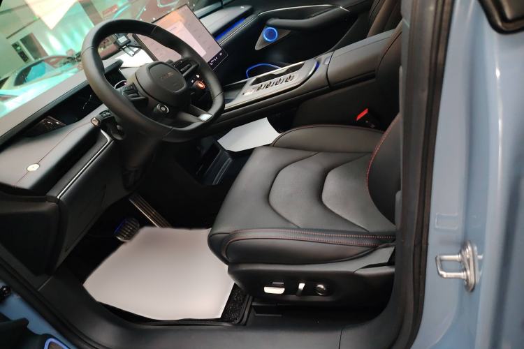 Used  SU7 2024 Four-Wheel Drive Ultra-Long Range Advanced Intelligent Driving Max Edition
