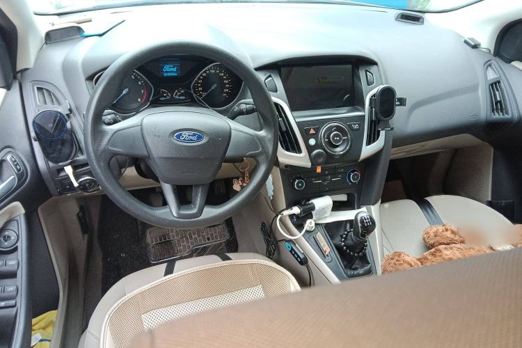 Used Ford Focus 2015 Sedan 1.6L Manual Comfort Model
