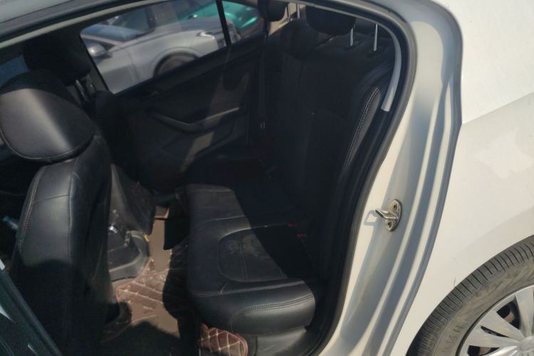 Used Volkswagen Santana 2016 1.6L Manual Fashion Edition
