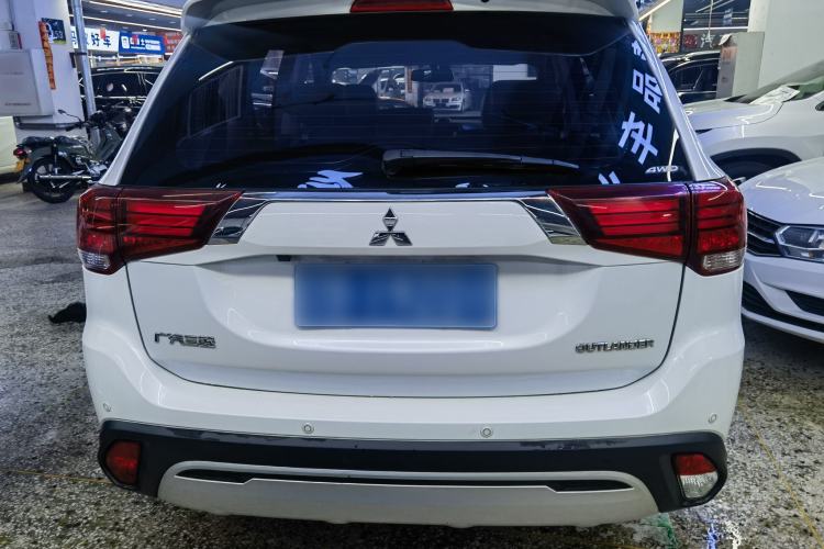 Used Mitsubishi Outlander 2020 2.4L 4x4 Zhi Xiang Edition 5 Seats
