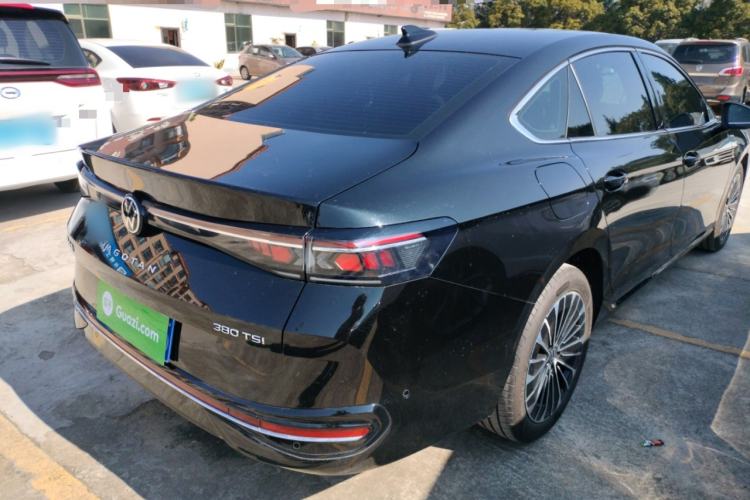 Used Volkswagen Magotan 2024 380TSI DSG Prestige Edition DaMai Package
