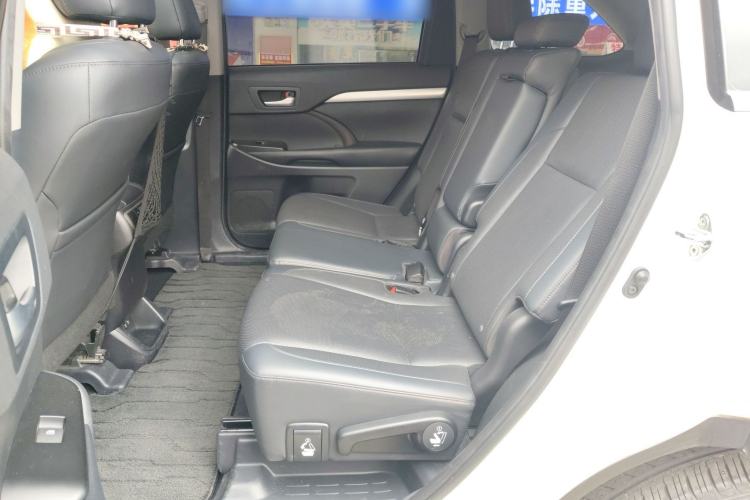Used Toyota Highlander 2018 2.0T Four-Wheel Drive Luxury Version 7 Seats China VI Standard
