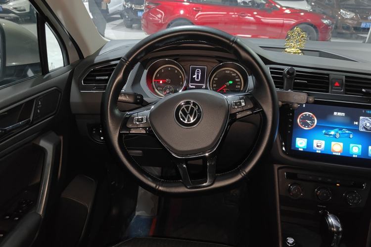 Used Volkswagen Tiguan L 2021 280TSI Automatic Two-Wheel Drive Smart Edition
