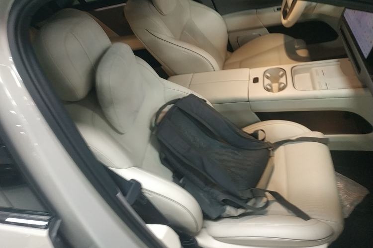 Used Li Auto Li Auto i6 2025 Model Two-Wheel-Drive Standard Type
