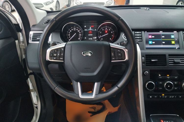 Used Land Rover Discovery Sport 2019 240 PS SE Version China VI Standard
