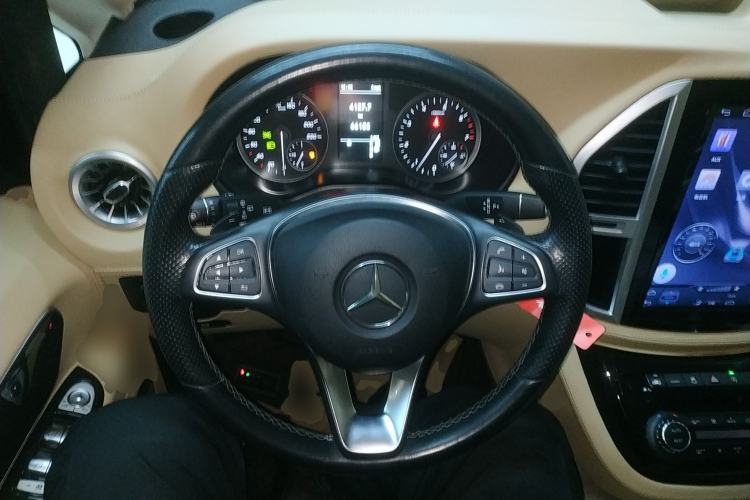 Used Mercedes-Benz Vito 2018 2.0T Business Version China VI Emission Standard
